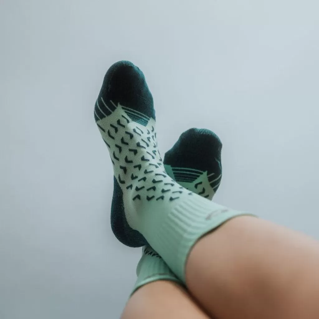 Cheap Hiking Socks - Outdoor Ultracool Crew Women Light Travel | Running / Trail Running